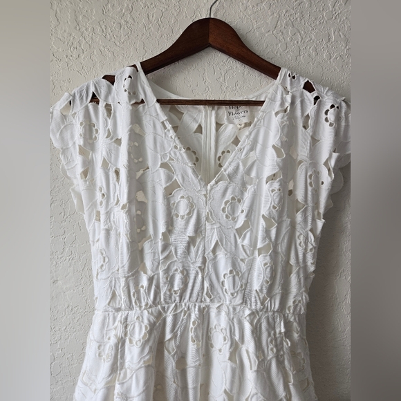 Hope For Flowers by Trace Reese Cap-Sleeve Medium White Embroidered Midi… - Picture 9 of 17